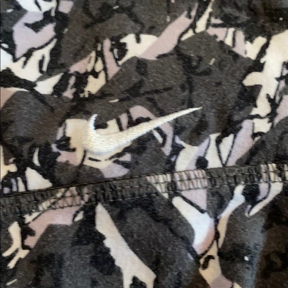 Nike Dri-Fit Cropped Shatter Leggings - Picture 2 of 4